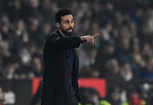 老伤号又倒下了！阿韦洛亚：门迪伤了看起来不妙 谢谢他冒险出战_24直播网