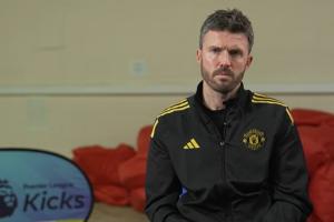 卡里克：处理压力是梅努真正的先天 信任青训是曼联的主要部分_24直播网