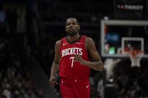 杜兰特：若是敌手要三个人包夹我 我应该更多地牺牲自己！_24直播网