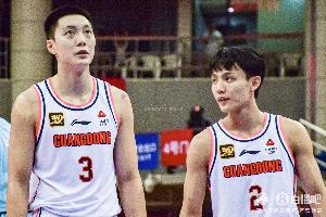 媒体人：广东需徐杰胡明轩做更多孝顺 深圳要解决进攻纪律性问题_24直播网