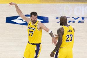 雷迪克：我以为詹姆斯今晚体现精彩 三核同场会缩减他的持球时间_24直播网