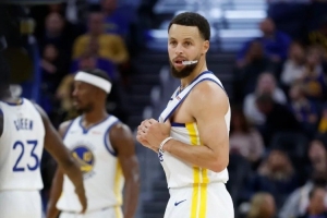 库里，，38岁，，“玩篮球”_24直播网