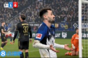 仙人球！25岁维埃拉一直球外脚背吊射破门，，，，，，进球后模拟萨卡庆祝_24直播网