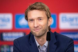 罗尔费斯回应赫内斯：裁判让角逐流通举行，，，，，，我履历过糟得多的角逐_24直播网