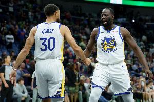 库里：若是说我在进攻端重新界说了篮球 那追梦在防守端也做到了_24直播网