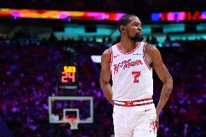 杜兰特：全队有22次失误 若是只有12次那我7次情形会好一点_24直播网