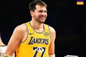 湖人官方晒出东契奇周最佳海报 詹姆斯第一时间转发送上祝贺！_24直播网