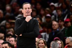 阿特金森：季后赛打10人轮换很难题 最终可能会缩减到9人或8人_24直播网