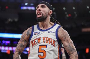 迈克·布朗：阿尔瓦拉多打出纳什式的体现 向纳什致敬_24直播网