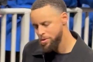 有数黑脸！库里中场退场时被绿军球迷猛拽手臂 面色阴森很不爽_24直播网