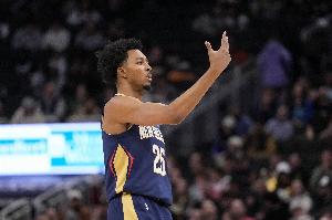 火力全开！墨菲17中9&三分11中5孝顺球队最高27分 尚有5板2助1断_24直播网