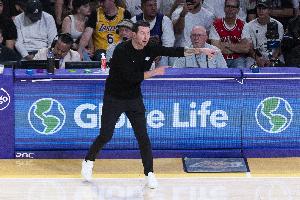 帕金斯：雷迪克重新赢得了易服室的信任 我们看到了湖人的激情_24直播网