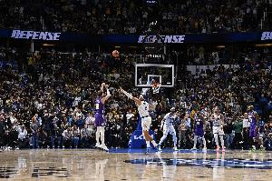 当东里进化老詹放权湖人9连胜完成蜕变  复制24独行侠逆袭神迹？？？？？_24直播网