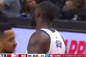 勇三崩？？勇士第三节最先被老鹰打一个15-0 时代勇士4个失误_24直播网