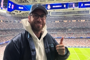 重返伯纳乌！拉莫斯社媒晒现场观战马德里德比照片_24直播网