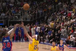 你来我往好生精彩?里夫斯单挑反超！詹金斯单挑后仰再反超！_24直播网