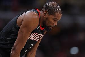 被防得很死！杜兰特半场11投仅2中拿到9分 三分3中1_24直播网