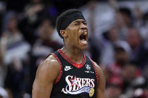 开场就燃起来！埃奇库姆角逐第一攻拉杆上希望现腰腹实力！_24直播网