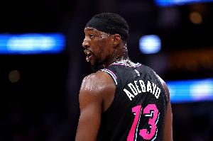 韦尔：小节需要我和阿德巴约同时登场 这很管用我们也顶住了_24直播网