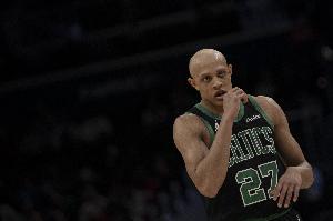 沃尔什：我仍然会和蒂尔曼聊一些我的问题 他对我很是主要_24直播网