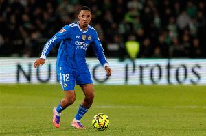 记者：阿诺德将加倍争取进入天下杯名单，，，他与图赫尔之间没问题_24直播网