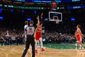 里外里20分！谢尔曼三分颠进 绿军从落伍老鹰16分酿成领先4分_24直播网