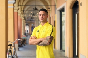 都体：国米有意23岁摩德纳后卫托诺利，，，球员曾在国米青年队效力_24直播网