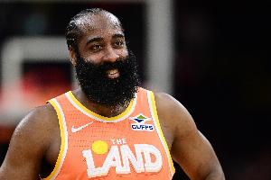 效率可以！哈登首节6中3拿到9分 罚球3中2_24直播网