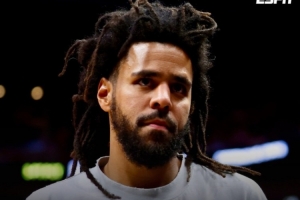 媒体人：照旧同曦会玩 J.Cole能不可打是其次 就说关注度高不高吧_24直播网