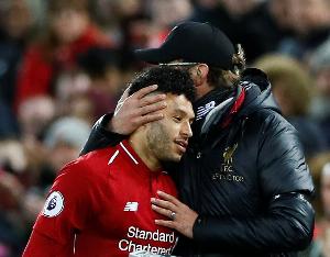 张伯伦：克洛普自带气场，，你做得欠好会挨批，，但他也不会小气夸奖_24直播网