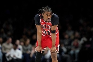 从5号秀&和CC并列后场双星到黯然被裁 是什么让艾维突然陨落？？？？？_24直播网