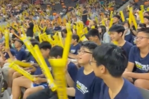 香港金牛春季篮球交流营Day2 衷心谢谢广东宏远俱乐部的特殊安排_24直播网