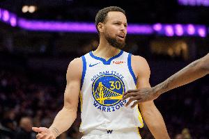 库里：复出的感受还不错 下一场的进场时间预计会跟本场靠近_24直播网