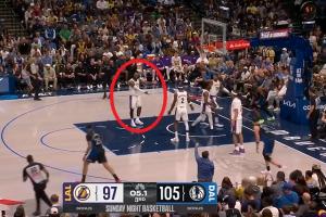 布朗尼防守被一步过 詹姆斯摊手不知向哪位队友表达不满?_24直播网