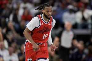 场上体现很难评！加兰14中7拿到17分4板6助1断_24直播网