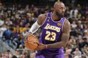 詹姆斯还需证实自己？？？？媒体人：不 他已足够乐成 只是有人说他需要_24直播网