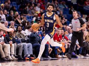 今天打爽了！普尔23投12中&三分16中7 砍下鹈鹕生涯新高34分_24直播网