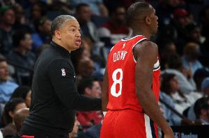 卢：桑德斯从不会畏惧大时势 邓恩后几场都会首发出战_24直播网