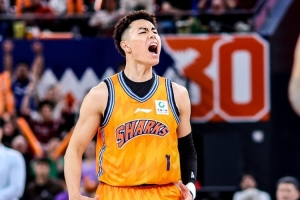 专注得分！李添荣半场3记三分球拿下12分 无其他有用数据_24直播网
