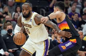 能否守住第四？？？？？ESPN明日胜率展望：湖人52.5%稍占优势 太阳47.4%_24直播网