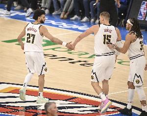 约穆戈VS雷霆出战存疑！队记：掘金会关注火箭和湖人今天的赛果_24直播网