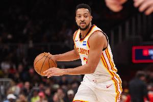 火力凶猛！麦科勒姆半场13中9轰下25分 三分8中6_24直播网