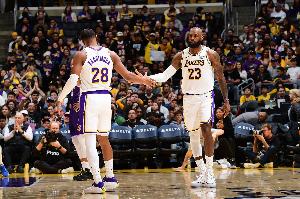 砍下28+12+4断！八村塁谈詹姆斯：他这段时间太疯狂了_24直播网