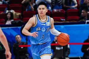 陈盈骏：周琦在攻防两头的作用很是大 敌手都不敢进去_24直播网