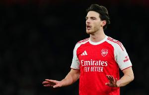 哈格里夫斯：1-2伯恩茅斯的角逐，，，，，，阿森纳只有赖斯和加布体现正常_24直播网