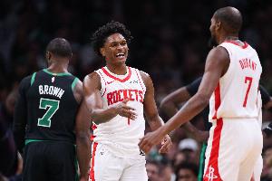 路威：1对1单挑赛看好布朗与杜兰特 KD会成为最终赢家_24直播网