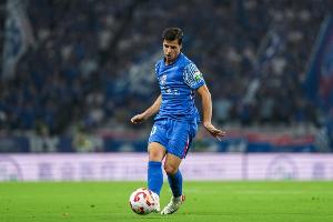 东体：特谢拉情绪控制近乎完善，，，，成申花队毗连前后的中场枢纽_24直播网