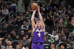 垃圾时间来劲了！克内克特打满小节 三分6中5砍下17分2板4助！_24直播网