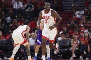 乌度卡：卡佩拉整赛季都体现很好 在有限的上场时间干得很是精彩_24直播网