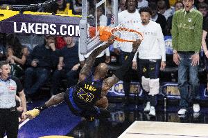 53胜29负！詹姆斯取得湖人生涯单赛季最高胜场_24直播网